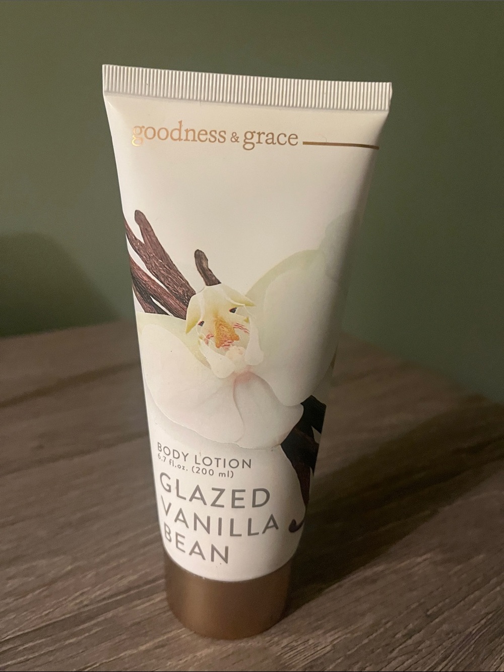 Glazed 💜 Vanilla Bean Body Lotion - Picture 1 of 2